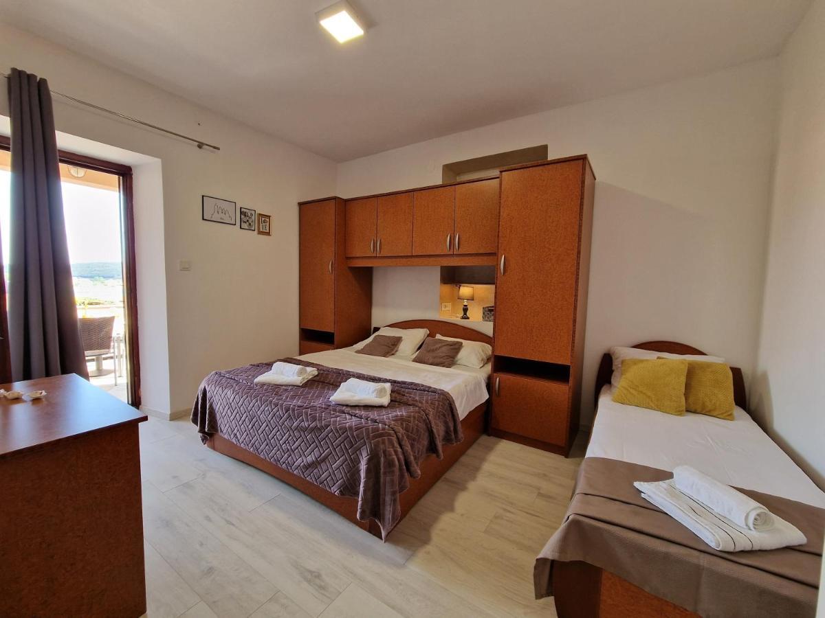 Apartments By The Sea Kampor, Rab - 5037 Екстер'єр фото